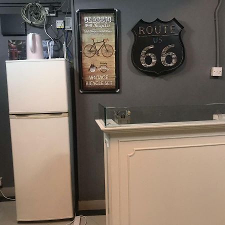 Cool Budget Hostel Хонконг Екстериор снимка