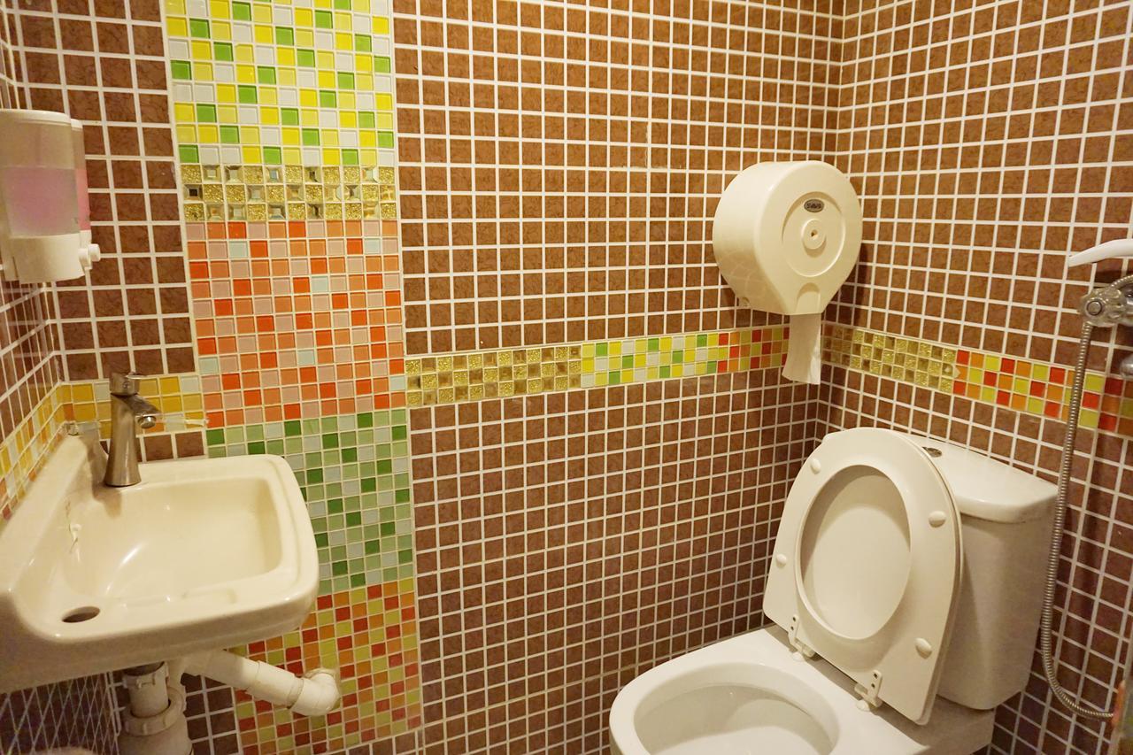 Cool Budget Hostel Хонконг Екстериор снимка